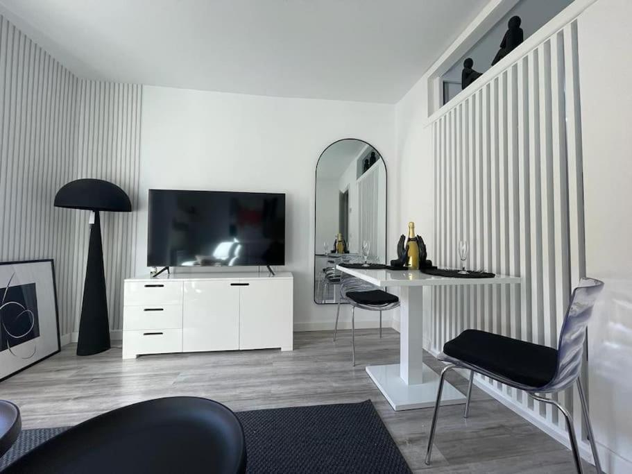 Urban Home By Unique Rooms Бургос Экстерьер фото
